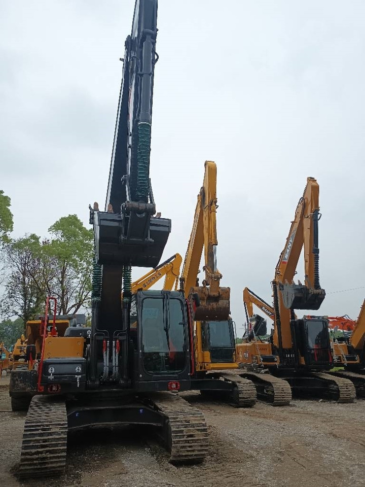 Volvo EC 210 - Telakaivukone: kuva Volvo EC 210 - Telakaivukone Volvo EC 210 - Telakaivukone: kuva Volvo EC 210 - Telakaivukone