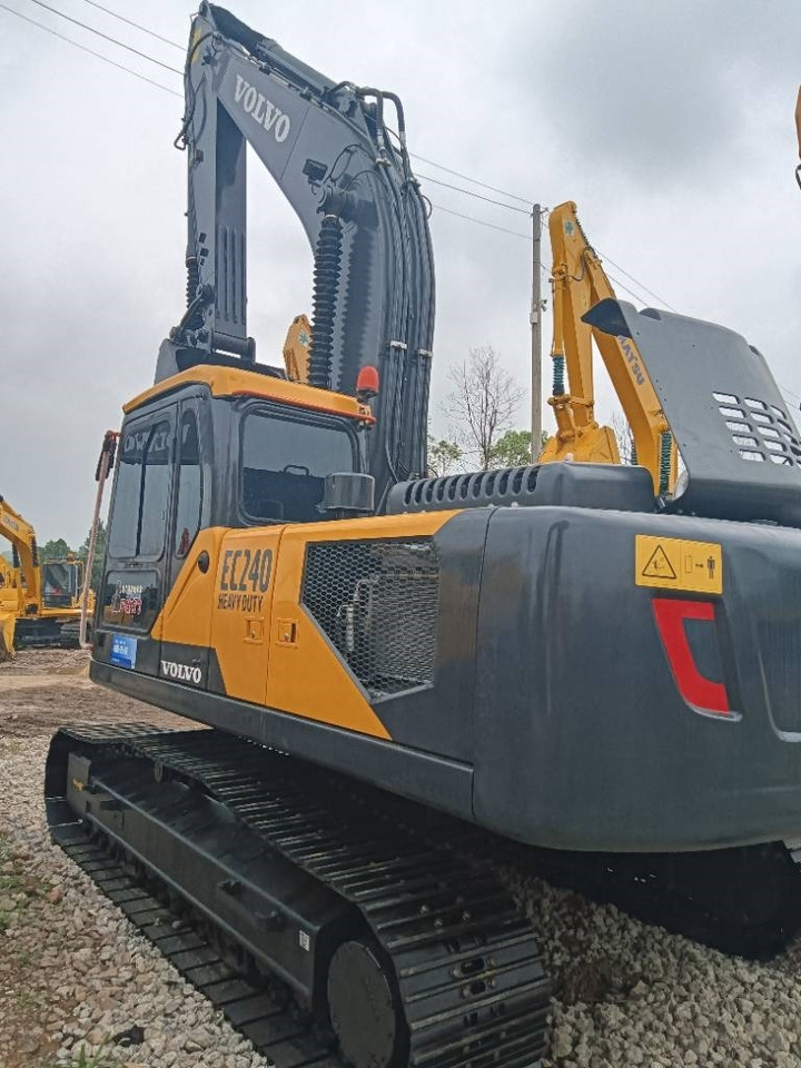 Volvo EC 240 - Telakaivukone: kuva Volvo EC 240 - Telakaivukone Volvo EC 240 - Telakaivukone: kuva Volvo EC 240 - Telakaivukone