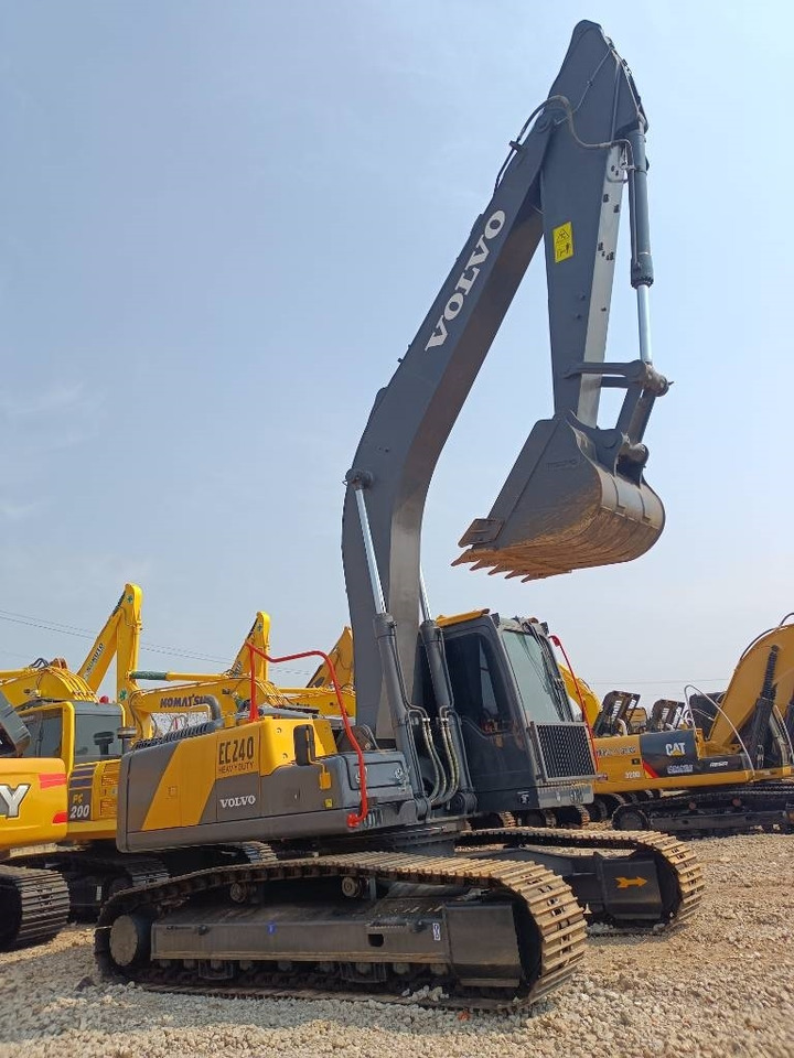 Volvo EC 240  - Telakaivukone: kuva Volvo EC 240  - Telakaivukone Volvo EC 240  - Telakaivukone: kuva Volvo EC 240  - Telakaivukone