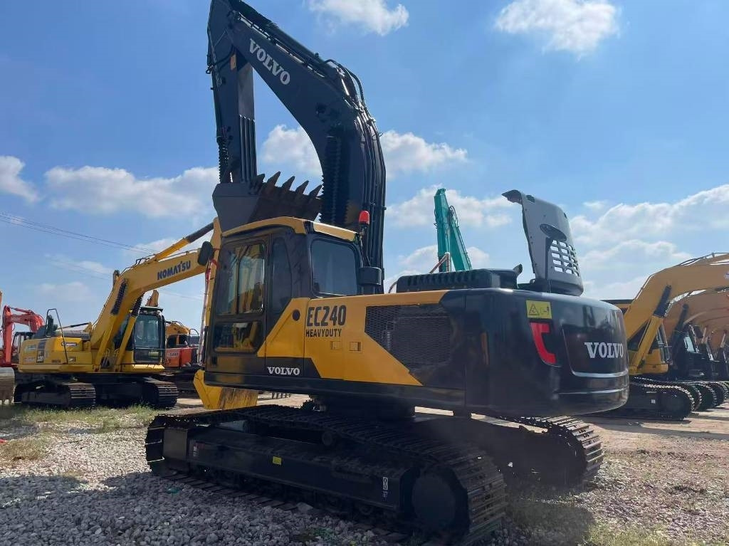 Volvo EC 240  - Telakaivukone: kuva Volvo EC 240  - Telakaivukone Volvo EC 240  - Telakaivukone: kuva Volvo EC 240  - Telakaivukone