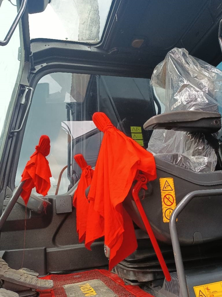 Volvo EC 290 - Telakaivukone: kuva Volvo EC 290 - Telakaivukone Volvo EC 290 - Telakaivukone: kuva Volvo EC 290 - Telakaivukone