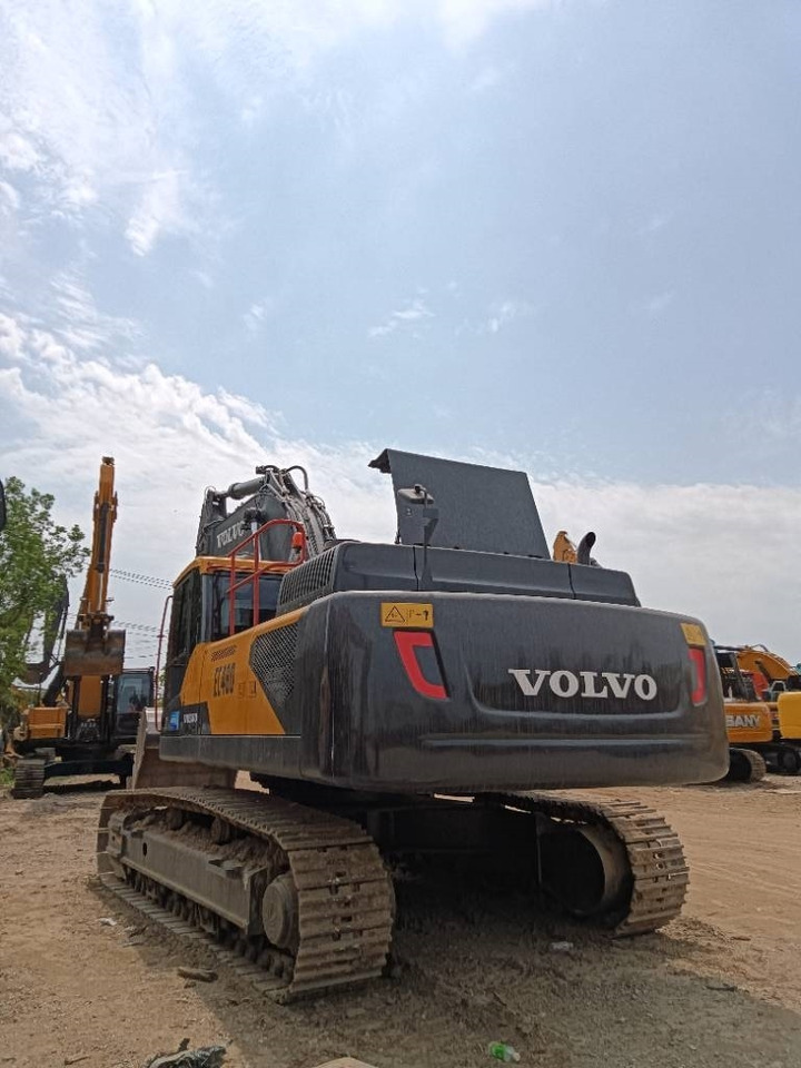 Volvo EC 480 - Telakaivukone: kuva Volvo EC 480 - Telakaivukone Volvo EC 480 - Telakaivukone: kuva Volvo EC 480 - Telakaivukone