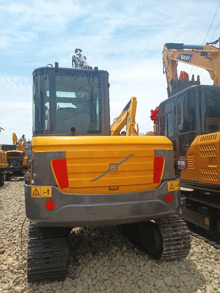 Volvo EC 60 - Telakaivukone: kuva Volvo EC 60 - Telakaivukone Volvo EC 60 - Telakaivukone: kuva Volvo EC 60 - Telakaivukone