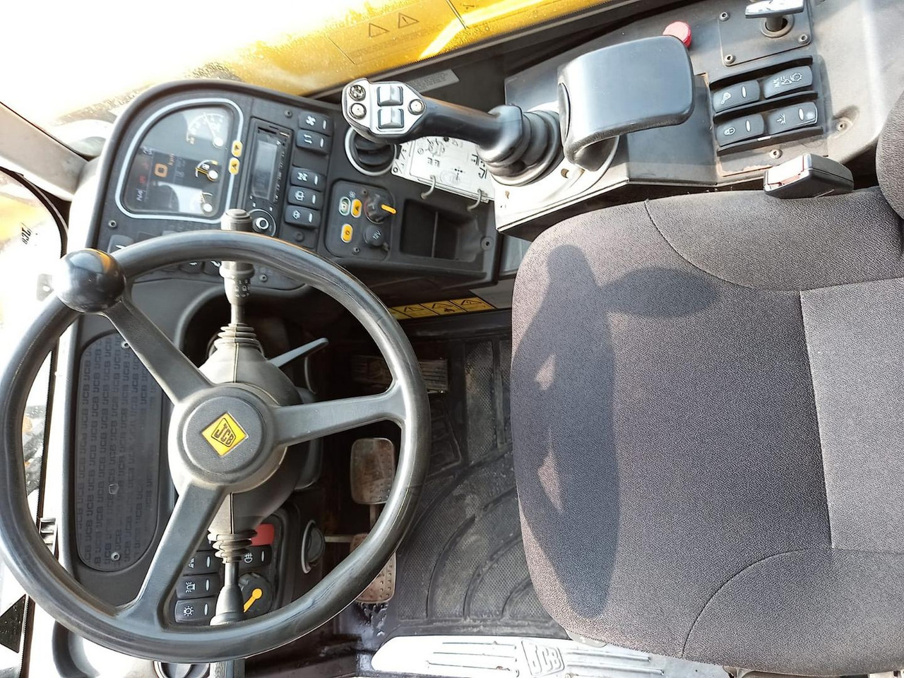 Kurottaja JCB 531.70, AGRI, SUPER: kuva Kurottaja JCB 531.70, AGRI, SUPER