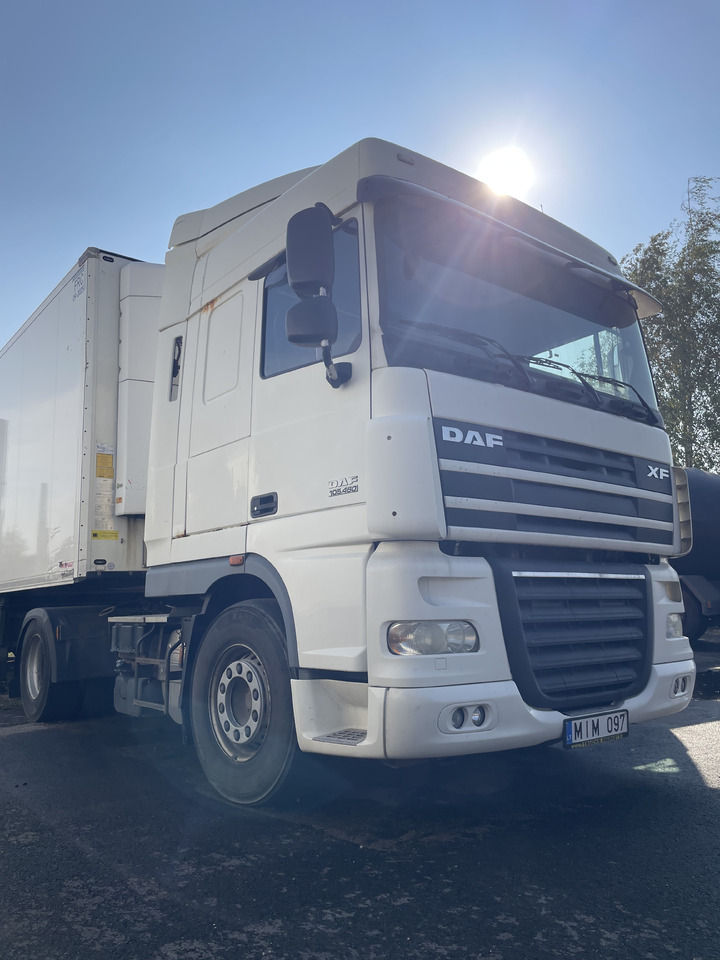 DAF XF105.460 - Vetopöytäauto: kuva DAF XF105.460 - Vetopöytäauto DAF XF105.460 - Vetopöytäauto: kuva DAF XF105.460 - Vetopöytäauto