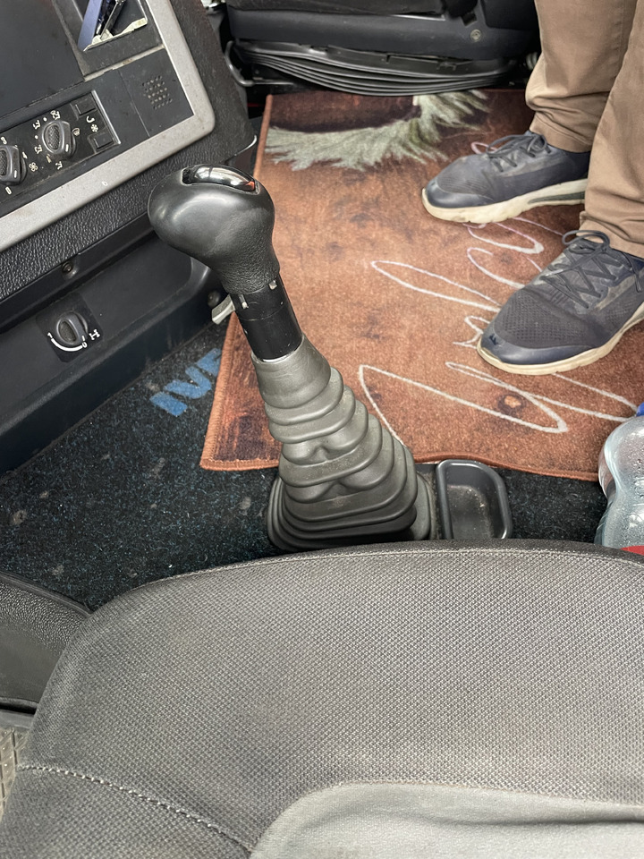 Iveco Stralis AS 440S45 - Vetopöytäauto: kuva Iveco Stralis AS 440S45 - Vetopöytäauto Iveco Stralis AS 440S45 - Vetopöytäauto: kuva Iveco Stralis AS 440S45 - Vetopöytäauto