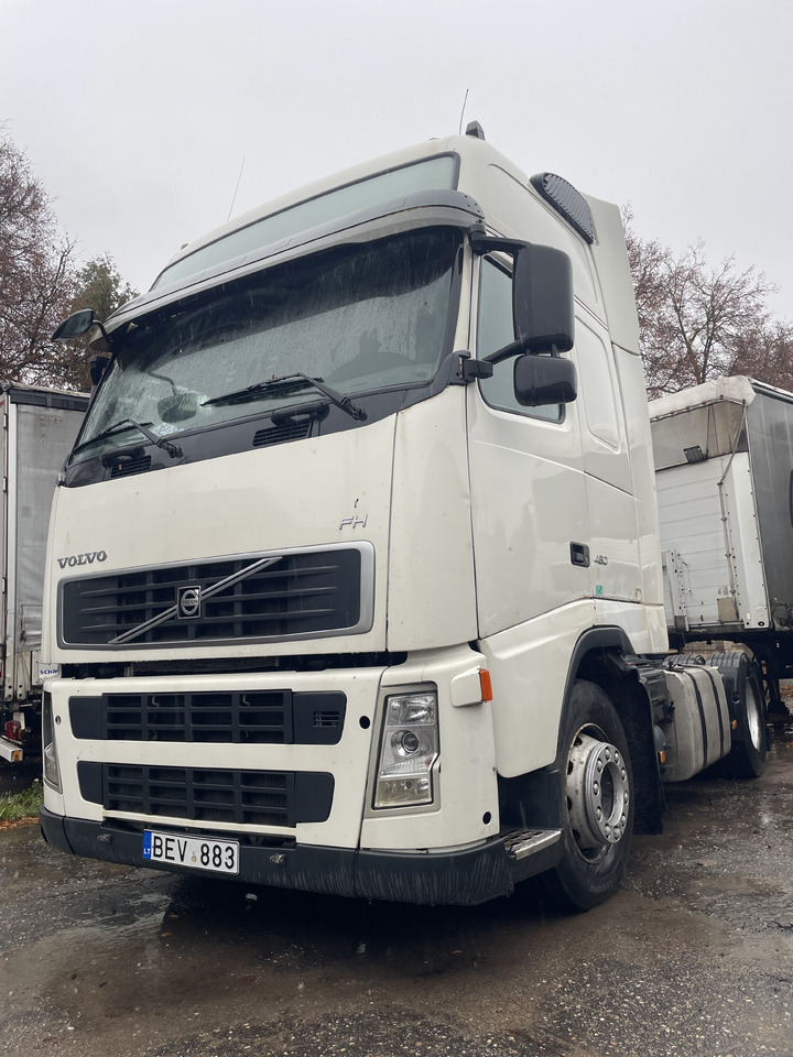 VOLVO FH460 RETARDER - Vetopöytäauto: kuva VOLVO FH460 RETARDER - Vetopöytäauto VOLVO FH460 RETARDER - Vetopöytäauto: kuva VOLVO FH460 RETARDER - Vetopöytäauto