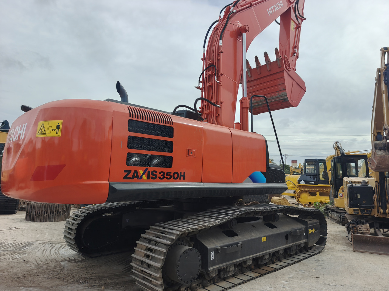 HITACHI ZX350 ZX350H ZX350H-5G Used excavator - Telakaivukone: kuva HITACHI ZX350 ZX350H ZX350H-5G Used excavator - Telakaivukone HITACHI ZX350 ZX350H ZX350H-5G Used excavator - Telakaivukone: kuva HITACHI ZX350 ZX350H ZX350H-5G Used excavator - Telakaivukone