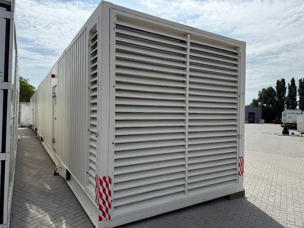 FG Wilson P1500P3 - 1.650 kVA Generator - DPX-12629 - Sähkögeneraattori: kuva FG Wilson P1500P3 - 1.650 kVA Generator - DPX-12629 - Sähkögeneraattori FG Wilson P1500P3 - 1.650 kVA Generator - DPX-12629 - Sähkögeneraattori: kuva FG Wilson P1500P3 - 1.650 kVA Generator - DPX-12629 - Sähkögeneraattori