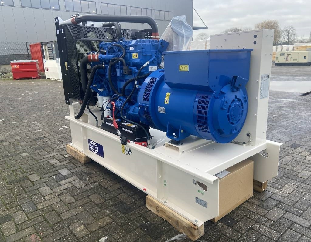 FG Wilson P250-5 - 250 kVA Open Genset - DPX-16013-O - Sähkögeneraattori: kuva FG Wilson P250-5 - 250 kVA Open Genset - DPX-16013-O - Sähkögeneraattori FG Wilson P250-5 - 250 kVA Open Genset - DPX-16013-O - Sähkögeneraattori: kuva FG Wilson P250-5 - 250 kVA Open Genset - DPX-16013-O - Sähkögeneraattori