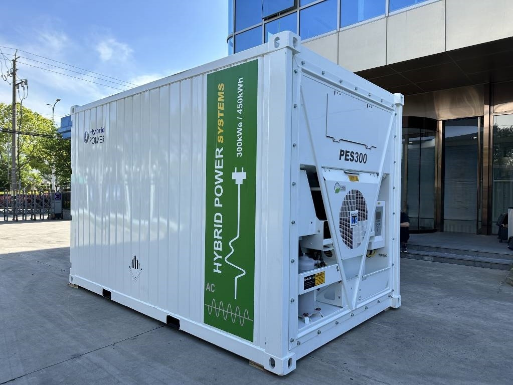 PES300 Hybrid Energy System - 300 kVA - 345.6 kWh - Sähkögeneraattori: kuva PES300 Hybrid Energy System - 300 kVA - 345.6 kWh - Sähkögeneraattori PES300 Hybrid Energy System - 300 kVA - 345.6 kWh - Sähkögeneraattori: kuva PES300 Hybrid Energy System - 300 kVA - 345.6 kWh - Sähkögeneraattori