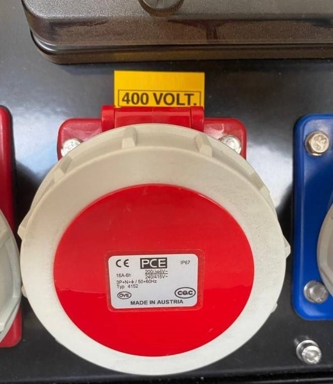 Socket Box 20 kVA - 32A - 2x 16A - IPX8 - DPX-2806 - Rakennustarvikkeet: kuva Socket Box 20 kVA - 32A - 2x 16A - IPX8 - DPX-2806 - Rakennustarvikkeet Socket Box 20 kVA - 32A - 2x 16A - IPX8 - DPX-2806 - Rakennustarvikkeet: kuva Socket Box 20 kVA - 32A - 2x 16A - IPX8 - DPX-2806 - Rakennustarvikkeet