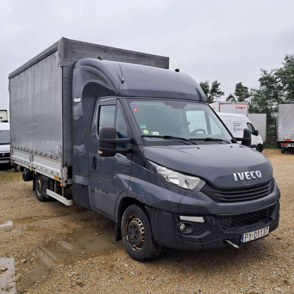 IVECO 35S18 PLANDEKA - Pressukapelli tavara-auto: kuva IVECO 35S18 PLANDEKA - Pressukapelli tavara-auto IVECO 35S18 PLANDEKA - Pressukapelli tavara-auto: kuva IVECO 35S18 PLANDEKA - Pressukapelli tavara-auto