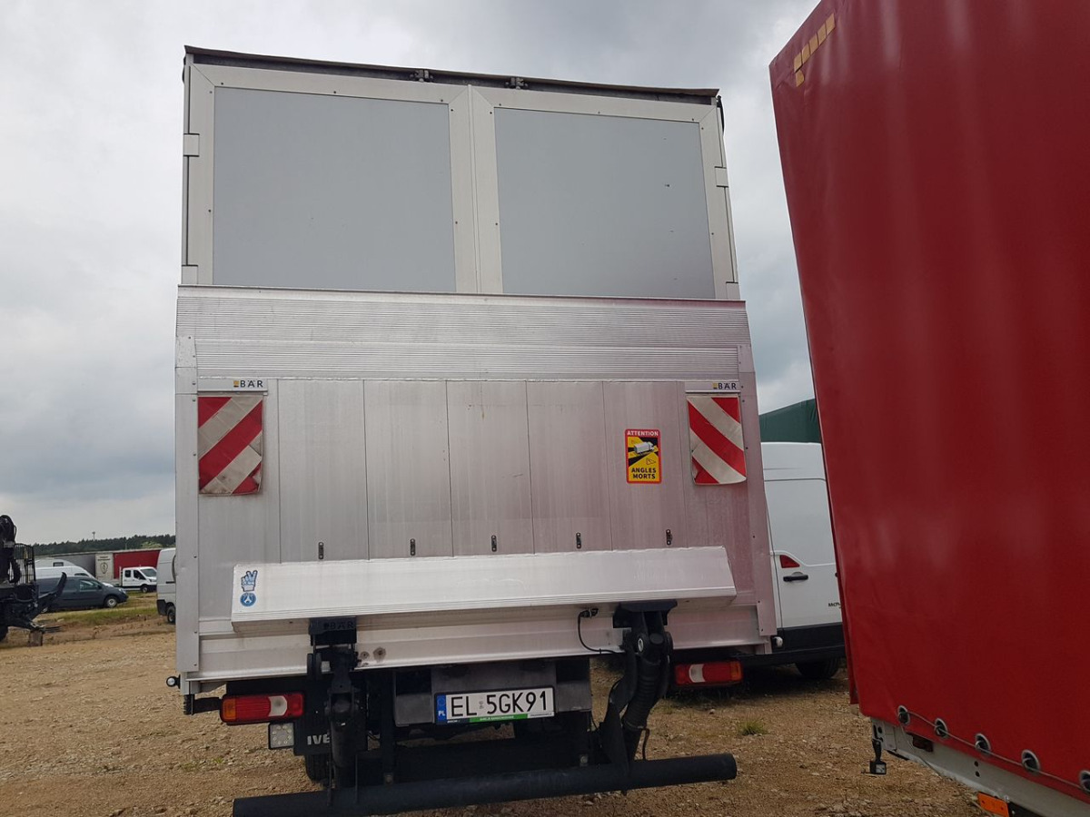 IVECO DAILY PLANDEKA Z WINDĄ - Pressukapelli tavara-auto: kuva IVECO DAILY PLANDEKA Z WINDĄ - Pressukapelli tavara-auto IVECO DAILY PLANDEKA Z WINDĄ - Pressukapelli tavara-auto: kuva IVECO DAILY PLANDEKA Z WINDĄ - Pressukapelli tavara-auto