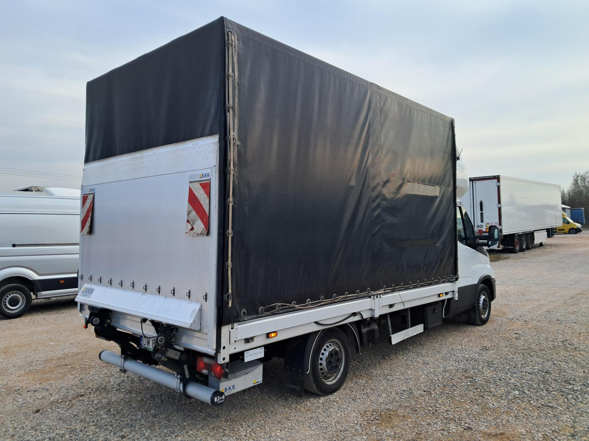 IVECO PLANDEKA Z WINDĄ - Pressukapelli tavara-auto: kuva IVECO PLANDEKA Z WINDĄ - Pressukapelli tavara-auto IVECO PLANDEKA Z WINDĄ - Pressukapelli tavara-auto: kuva IVECO PLANDEKA Z WINDĄ - Pressukapelli tavara-auto