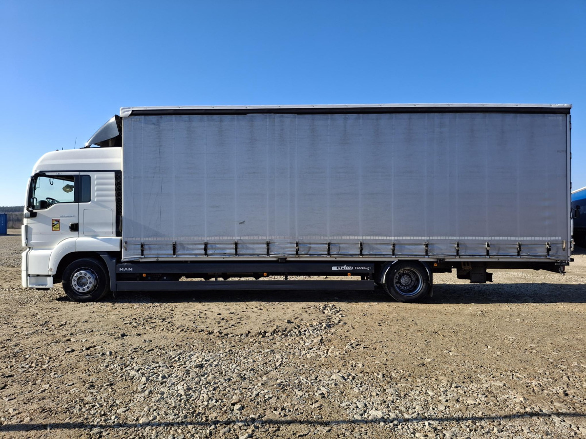 Pressukapelli kuorma-auto MAN TGS 18.320 4X2 LL SOLÓWKA: kuva Pressukapelli kuorma-auto MAN TGS 18.320 4X2 LL SOLÓWKA