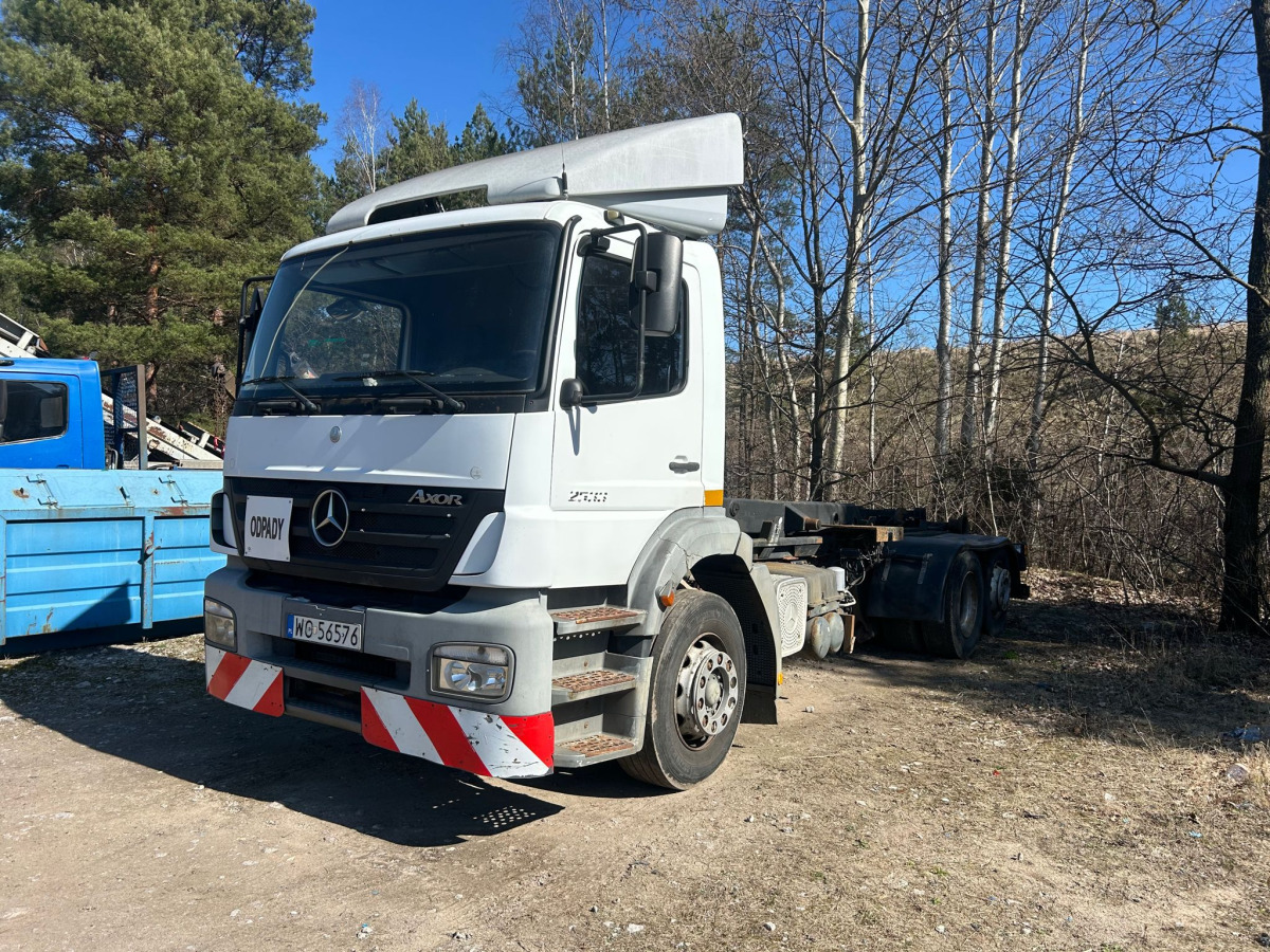 MERCEDES BENZ AXOR HAKOWIEC - Koukkulava kuorma-auto: kuva MERCEDES BENZ AXOR HAKOWIEC - Koukkulava kuorma-auto MERCEDES BENZ AXOR HAKOWIEC - Koukkulava kuorma-auto: kuva MERCEDES BENZ AXOR HAKOWIEC - Koukkulava kuorma-auto