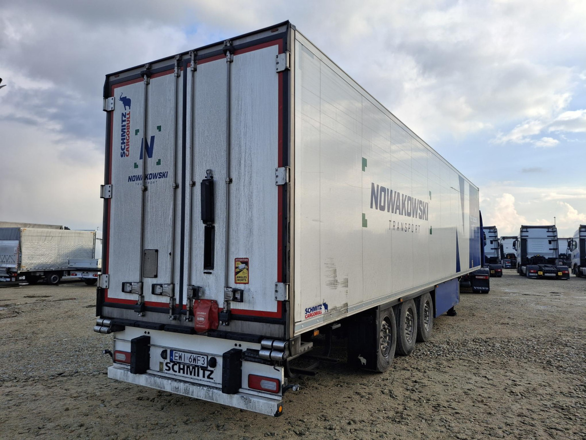 SCHMITZ CARGOBULL SCB*S3B IZOTERMA - Isoterminen perävaunu: kuva SCHMITZ CARGOBULL SCB*S3B IZOTERMA - Isoterminen perävaunu SCHMITZ CARGOBULL SCB*S3B IZOTERMA - Isoterminen perävaunu: kuva SCHMITZ CARGOBULL SCB*S3B IZOTERMA - Isoterminen perävaunu