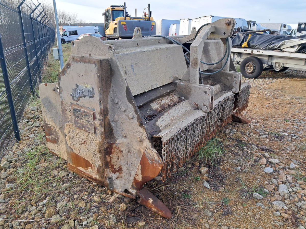 Stabilizator gruntu TOZAMET FG-650B – 2400 mm – 650 mm – wał 310 obr/min - Stabilointikone: kuva Stabilizator gruntu TOZAMET FG-650B – 2400 mm – 650 mm – wał 310 obr/min - Stabilointikone Stabilizator gruntu TOZAMET FG-650B – 2400 mm – 650 mm – wał 310 obr/min - Stabilointikone: kuva Stabilizator gruntu TOZAMET FG-650B – 2400 mm – 650 mm – wał 310 obr/min - Stabilointikone