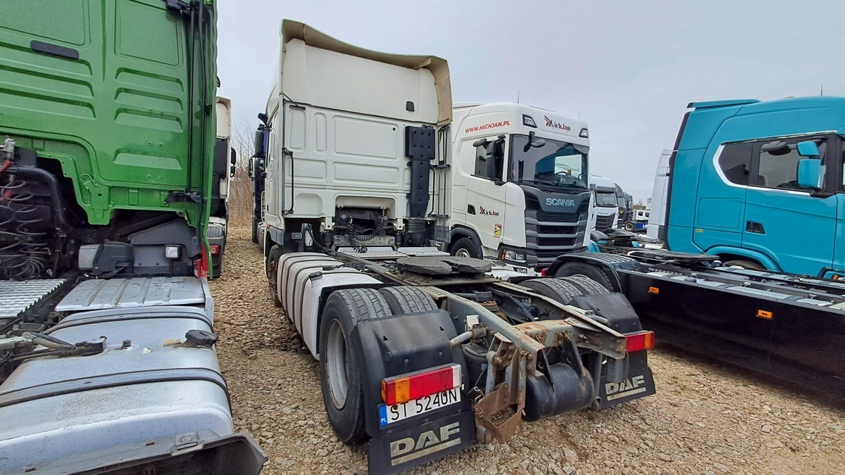 DAF FT XF105.460 CIĄGNIK SIODŁOWY - Vetopöytäauto: kuva DAF FT XF105.460 CIĄGNIK SIODŁOWY - Vetopöytäauto DAF FT XF105.460 CIĄGNIK SIODŁOWY - Vetopöytäauto: kuva DAF FT XF105.460 CIĄGNIK SIODŁOWY - Vetopöytäauto