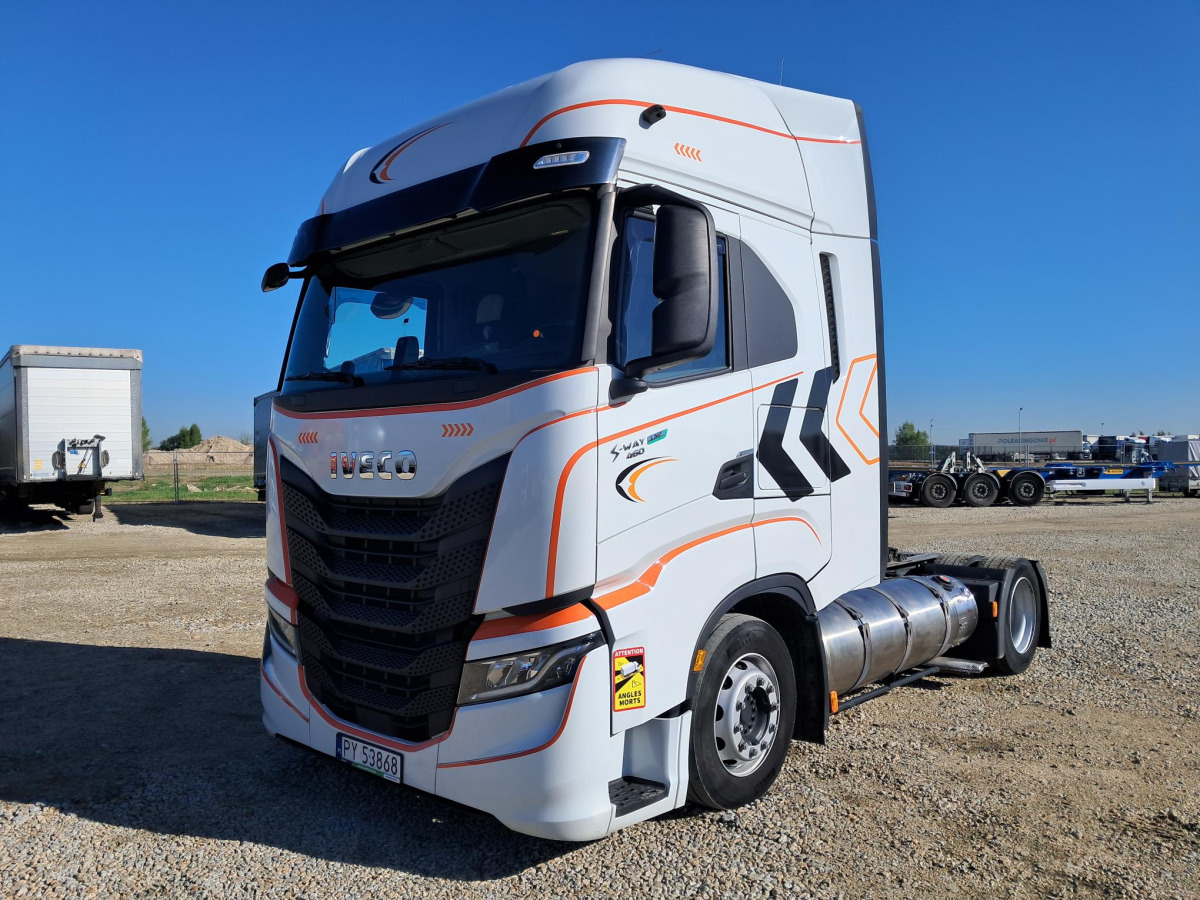 IVECO AS440ST/FP LT LNG CIĄGNIK SIODŁOWY - Vetopöytäauto: kuva IVECO AS440ST/FP LT LNG CIĄGNIK SIODŁOWY - Vetopöytäauto IVECO AS440ST/FP LT LNG CIĄGNIK SIODŁOWY - Vetopöytäauto: kuva IVECO AS440ST/FP LT LNG CIĄGNIK SIODŁOWY - Vetopöytäauto