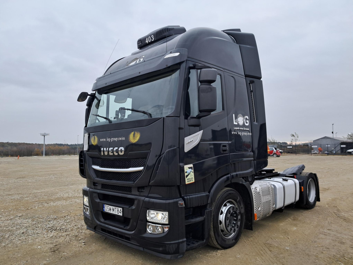 IVECO AS440T CIĄGNIK SIODŁOWY - Vetopöytäauto: kuva IVECO AS440T CIĄGNIK SIODŁOWY - Vetopöytäauto IVECO AS440T CIĄGNIK SIODŁOWY - Vetopöytäauto: kuva IVECO AS440T CIĄGNIK SIODŁOWY - Vetopöytäauto