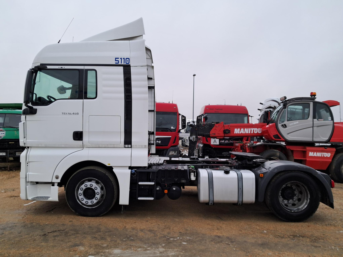 MAN TGX CIĄGNIK SIODŁOWY - Vetopöytäauto: kuva MAN TGX CIĄGNIK SIODŁOWY - Vetopöytäauto MAN TGX CIĄGNIK SIODŁOWY - Vetopöytäauto: kuva MAN TGX CIĄGNIK SIODŁOWY - Vetopöytäauto