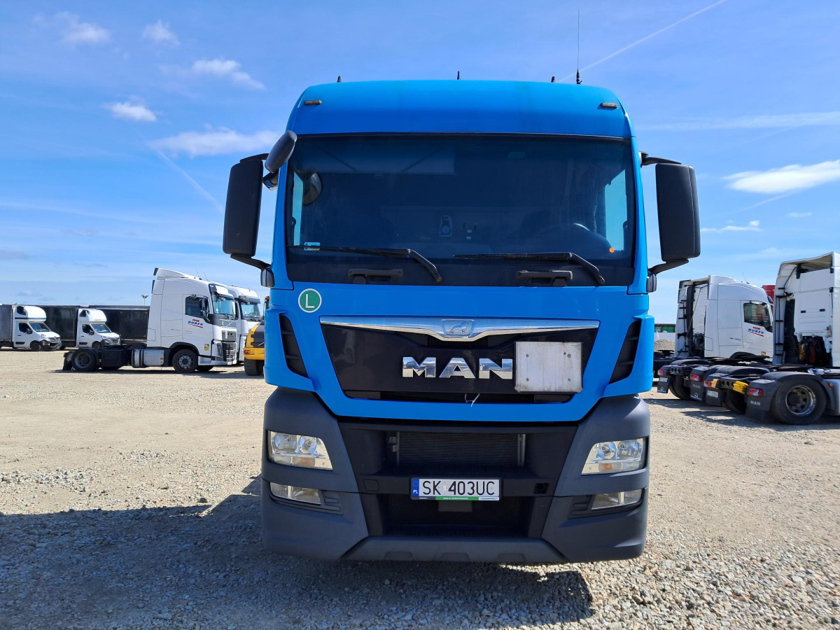 MAN TGX CIĄGNIK SIODŁOWY - Vetopöytäauto: kuva MAN TGX CIĄGNIK SIODŁOWY - Vetopöytäauto MAN TGX CIĄGNIK SIODŁOWY - Vetopöytäauto: kuva MAN TGX CIĄGNIK SIODŁOWY - Vetopöytäauto