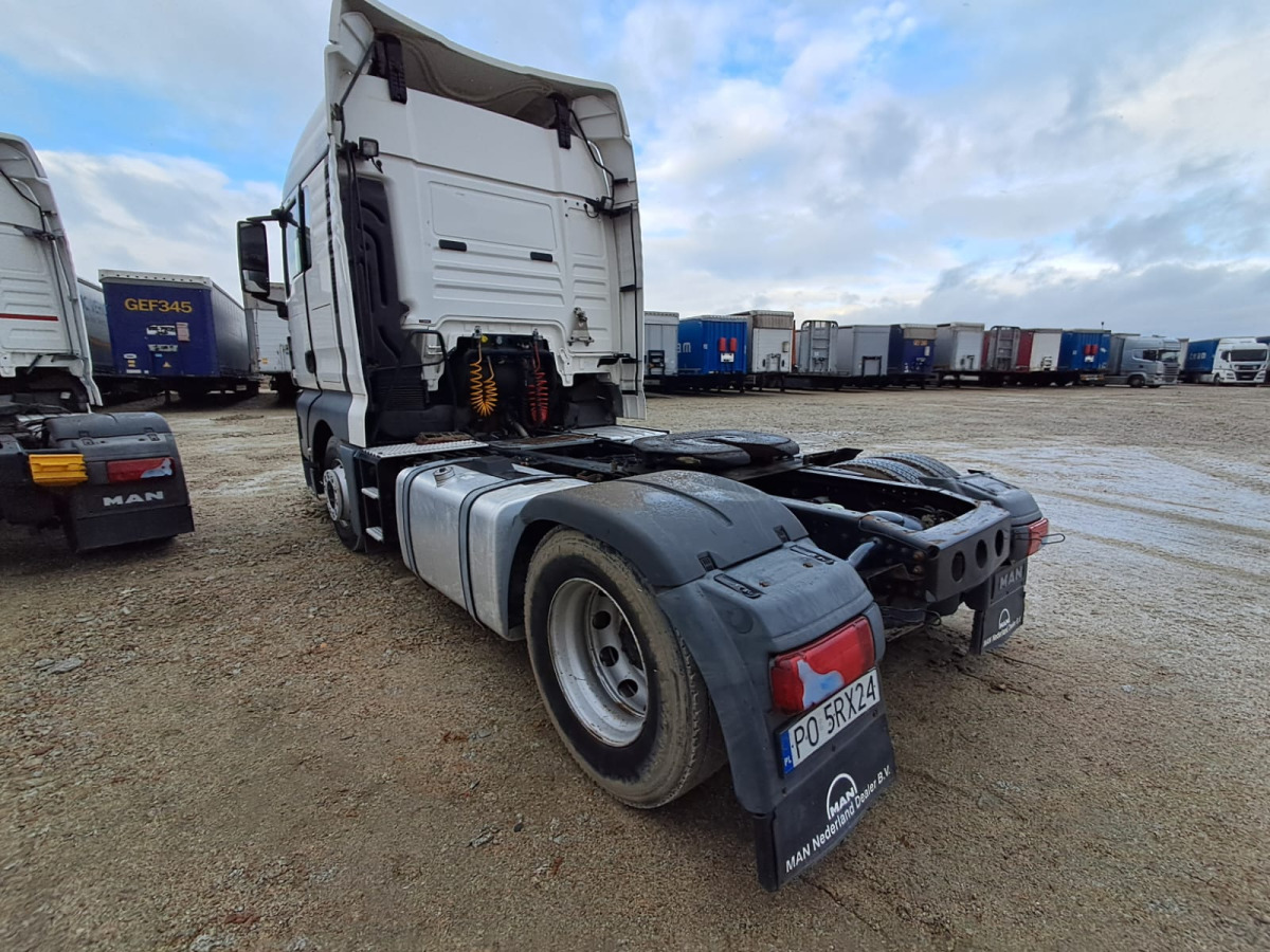 MAN TGX CIĄGNIK SIODŁOWY - Vetopöytäauto: kuva MAN TGX CIĄGNIK SIODŁOWY - Vetopöytäauto MAN TGX CIĄGNIK SIODŁOWY - Vetopöytäauto: kuva MAN TGX CIĄGNIK SIODŁOWY - Vetopöytäauto