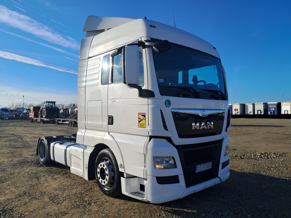 MAN TGX CIĄGNIK SIODŁOWY - Vetopöytäauto: kuva MAN TGX CIĄGNIK SIODŁOWY - Vetopöytäauto MAN TGX CIĄGNIK SIODŁOWY - Vetopöytäauto: kuva MAN TGX CIĄGNIK SIODŁOWY - Vetopöytäauto