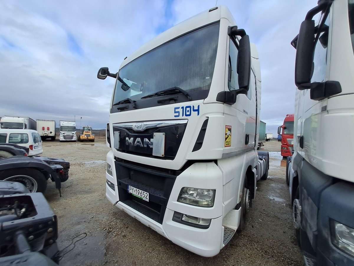 MAN TGX CIĄGNIK SIODŁOWY - Vetopöytäauto: kuva MAN TGX CIĄGNIK SIODŁOWY - Vetopöytäauto MAN TGX CIĄGNIK SIODŁOWY - Vetopöytäauto: kuva MAN TGX CIĄGNIK SIODŁOWY - Vetopöytäauto