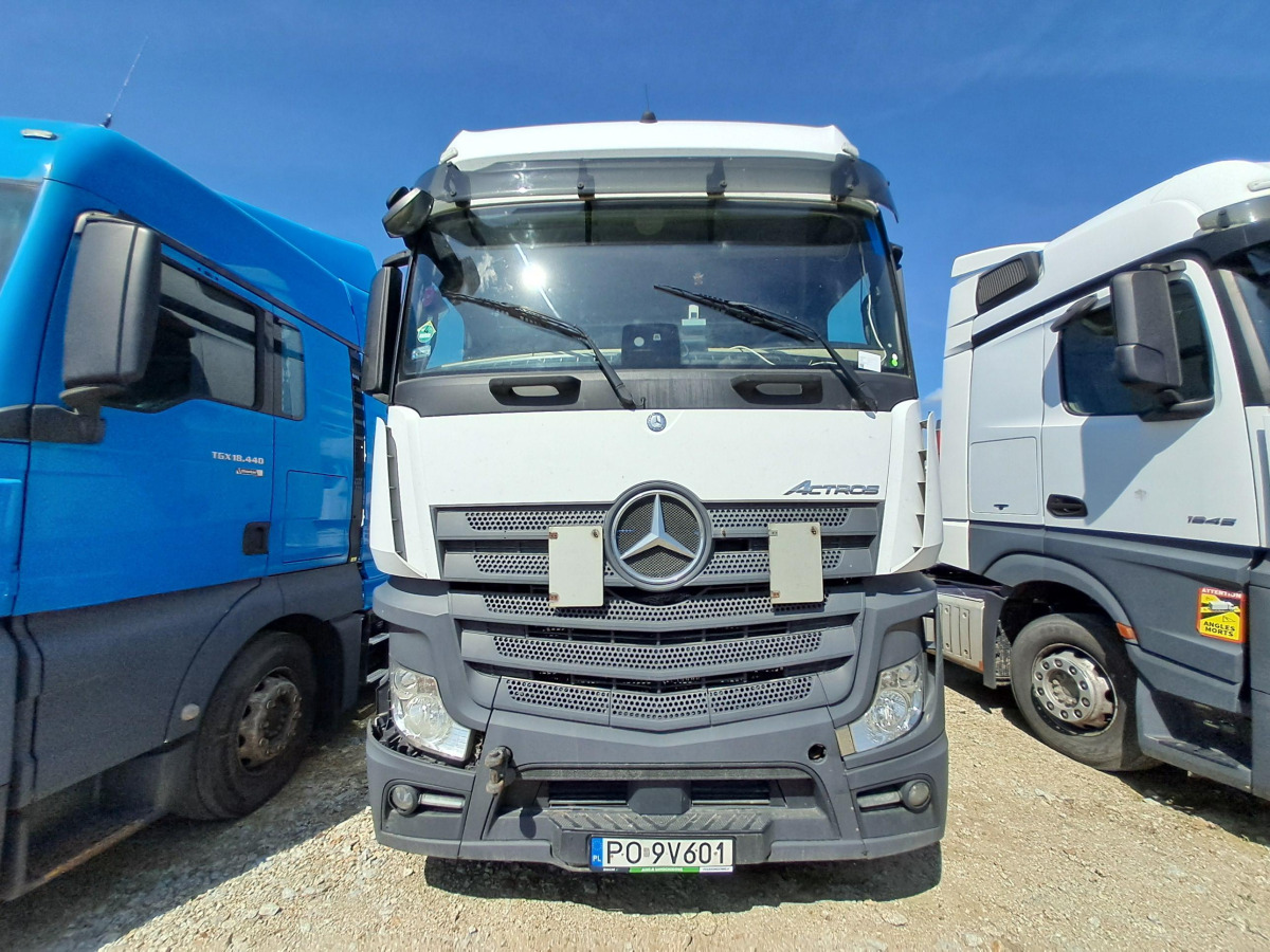MERCEDES BENZ ACTROS CIĄGNIK SIODŁOWY - Vetopöytäauto: kuva MERCEDES BENZ ACTROS CIĄGNIK SIODŁOWY - Vetopöytäauto MERCEDES BENZ ACTROS CIĄGNIK SIODŁOWY - Vetopöytäauto: kuva MERCEDES BENZ ACTROS CIĄGNIK SIODŁOWY - Vetopöytäauto