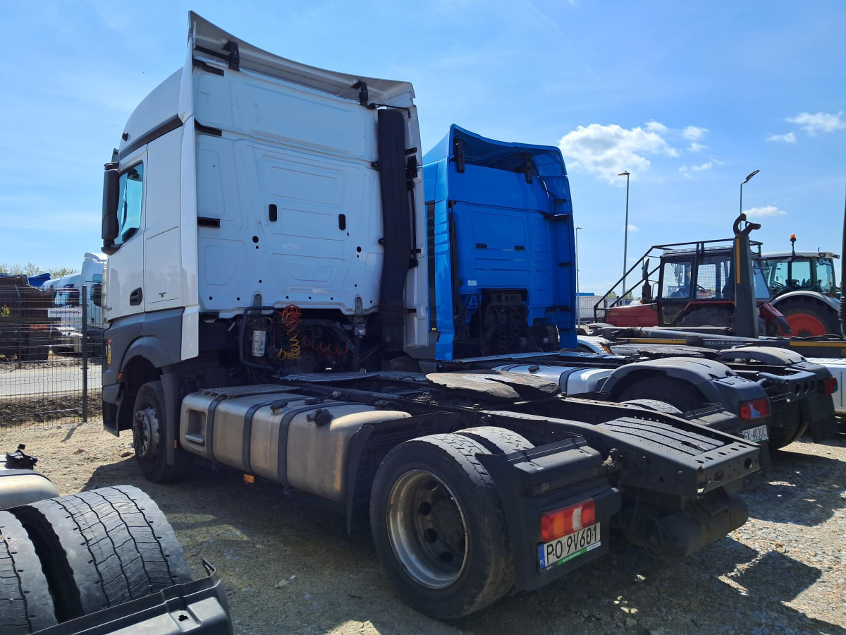MERCEDES BENZ ACTROS CIĄGNIK SIODŁOWY - Vetopöytäauto: kuva MERCEDES BENZ ACTROS CIĄGNIK SIODŁOWY - Vetopöytäauto MERCEDES BENZ ACTROS CIĄGNIK SIODŁOWY - Vetopöytäauto: kuva MERCEDES BENZ ACTROS CIĄGNIK SIODŁOWY - Vetopöytäauto