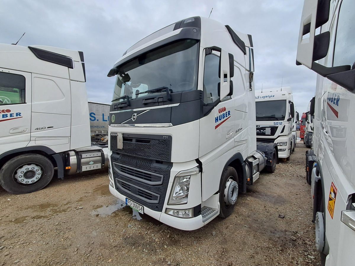 VOLVO FH 460 CIĄGNIK SIODŁOWY - Vetopöytäauto: kuva VOLVO FH 460 CIĄGNIK SIODŁOWY - Vetopöytäauto VOLVO FH 460 CIĄGNIK SIODŁOWY - Vetopöytäauto: kuva VOLVO FH 460 CIĄGNIK SIODŁOWY - Vetopöytäauto