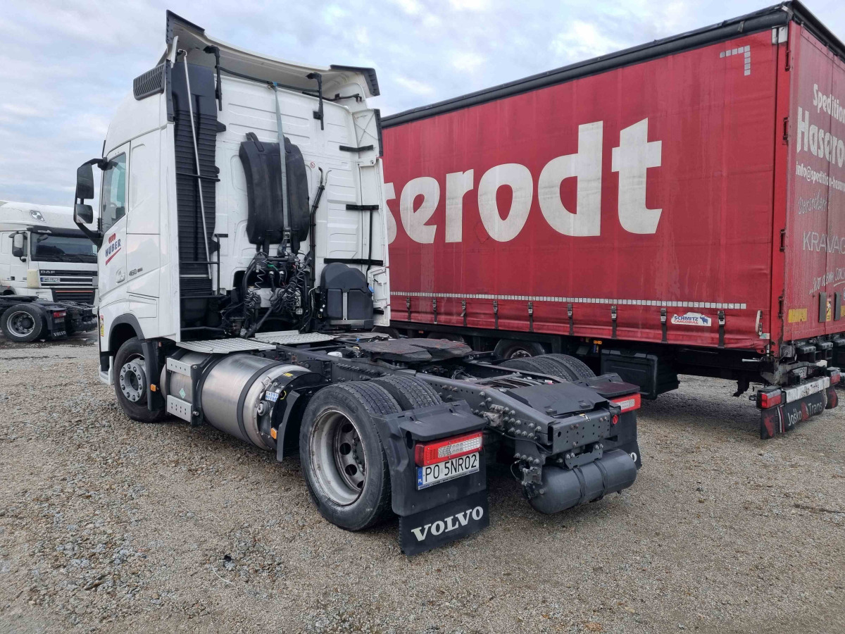 VOLVO FH 460 CIĄGNIK SIODŁOWY - Vetopöytäauto: kuva VOLVO FH 460 CIĄGNIK SIODŁOWY - Vetopöytäauto VOLVO FH 460 CIĄGNIK SIODŁOWY - Vetopöytäauto: kuva VOLVO FH 460 CIĄGNIK SIODŁOWY - Vetopöytäauto