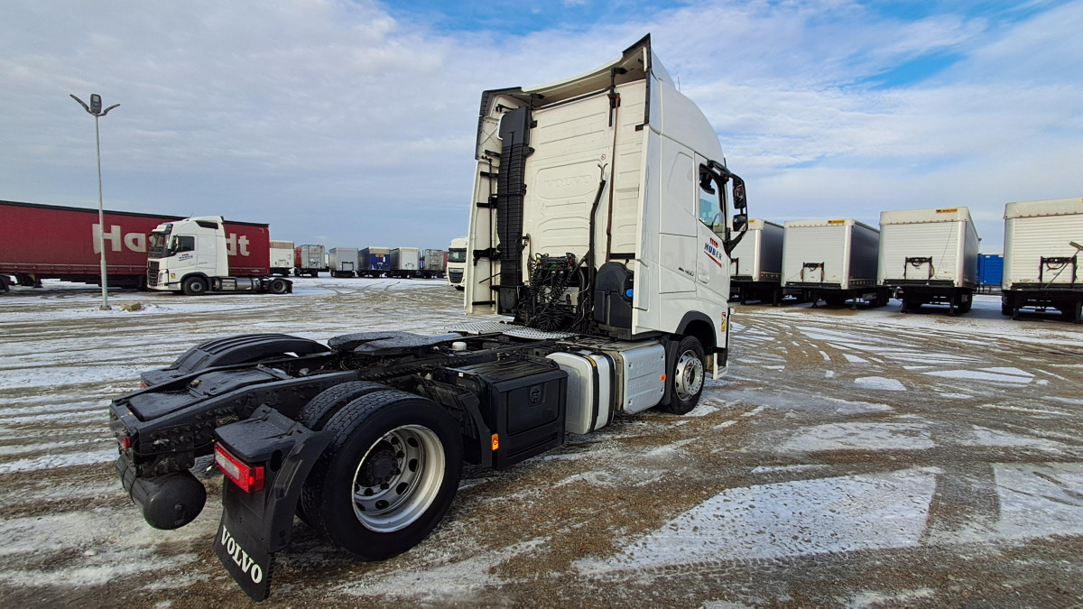VOLVO FH 460 CIĄGNIK SIODŁOWY - Vetopöytäauto: kuva VOLVO FH 460 CIĄGNIK SIODŁOWY - Vetopöytäauto VOLVO FH 460 CIĄGNIK SIODŁOWY - Vetopöytäauto: kuva VOLVO FH 460 CIĄGNIK SIODŁOWY - Vetopöytäauto