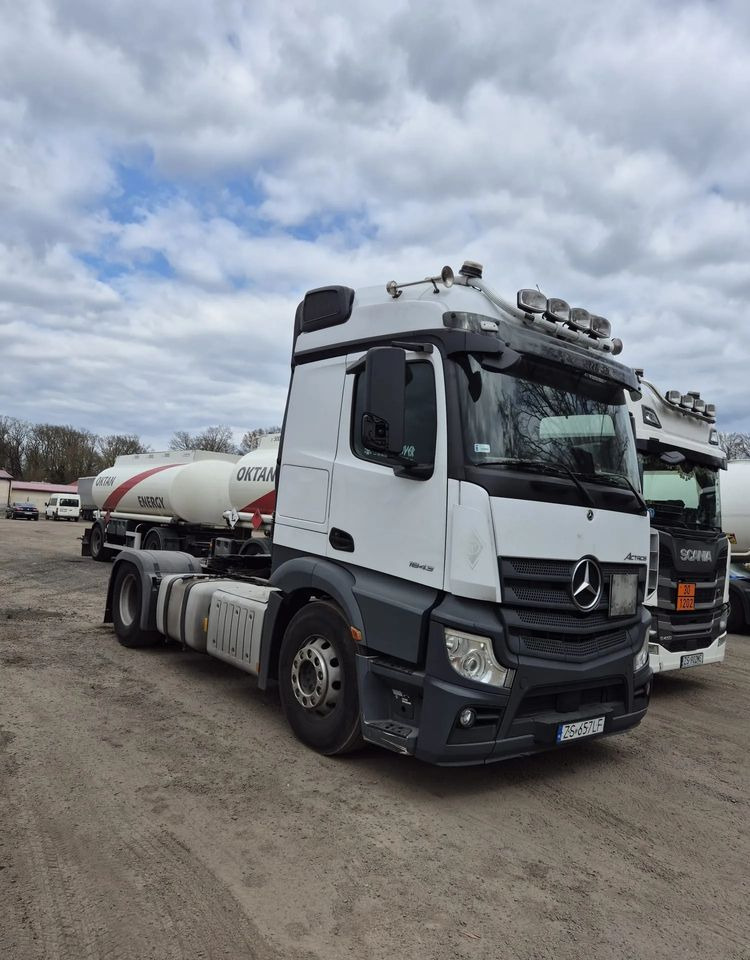 Mercedes-Benz Actros 1843 LS - Vetopöytäauto: kuva Mercedes-Benz Actros 1843 LS - Vetopöytäauto Mercedes-Benz Actros 1843 LS - Vetopöytäauto: kuva Mercedes-Benz Actros 1843 LS - Vetopöytäauto