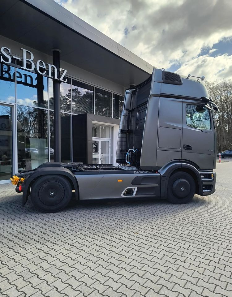 Mercedes-Benz Actros 1848 LS - Vetopöytäauto: kuva Mercedes-Benz Actros 1848 LS - Vetopöytäauto Mercedes-Benz Actros 1848 LS - Vetopöytäauto: kuva Mercedes-Benz Actros 1848 LS - Vetopöytäauto