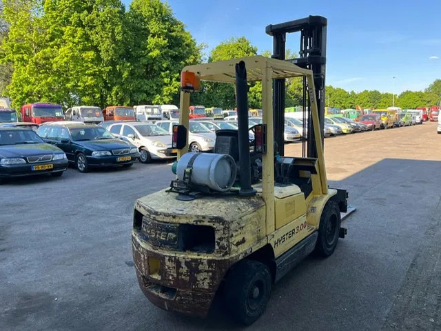 Hyster H 3.00 XM LPG Fork Lift - Kaasutrukki: kuva Hyster H 3.00 XM LPG Fork Lift - Kaasutrukki Hyster H 3.00 XM LPG Fork Lift - Kaasutrukki: kuva Hyster H 3.00 XM LPG Fork Lift - Kaasutrukki