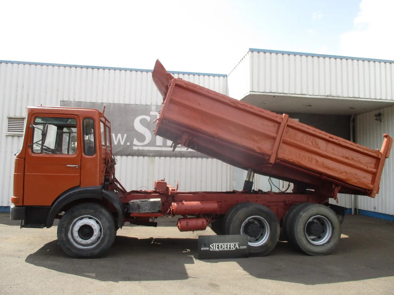 MAN 26.321 6x4 , 3 way tipper , ZF Manual , Spring suspension - Kippiauto kuorma-auto: kuva MAN 26.321 6x4 , 3 way tipper , ZF Manual , Spring suspension - Kippiauto kuorma-auto MAN 26.321 6x4 , 3 way tipper , ZF Manual , Spring suspension - Kippiauto kuorma-auto: kuva MAN 26.321 6x4 , 3 way tipper , ZF Manual , Spring suspension - Kippiauto kuorma-auto