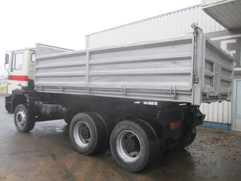MAN 26 322 ZF Manual , 6x4 , 3 way tipper , Spring suspension - Kippiauto kuorma-auto: kuva MAN 26 322 ZF Manual , 6x4 , 3 way tipper , Spring suspension - Kippiauto kuorma-auto MAN 26 322 ZF Manual , 6x4 , 3 way tipper , Spring suspension - Kippiauto kuorma-auto: kuva MAN 26 322 ZF Manual , 6x4 , 3 way tipper , Spring suspension - Kippiauto kuorma-auto