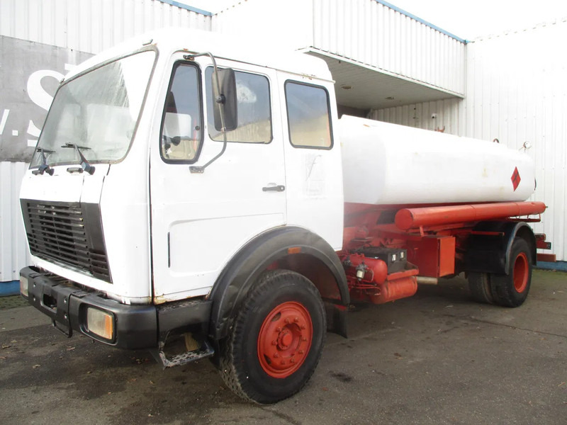 Mercedes-Benz FAP 1620 BD , Fuel truck , 4x2 , Manual , Spring suspension - Säiliöauto: kuva Mercedes-Benz FAP 1620 BD , Fuel truck , 4x2 , Manual , Spring suspension - Säiliöauto Mercedes-Benz FAP 1620 BD , Fuel truck , 4x2 , Manual , Spring suspension - Säiliöauto: kuva Mercedes-Benz FAP 1620 BD , Fuel truck , 4x2 , Manual , Spring suspension - Säiliöauto