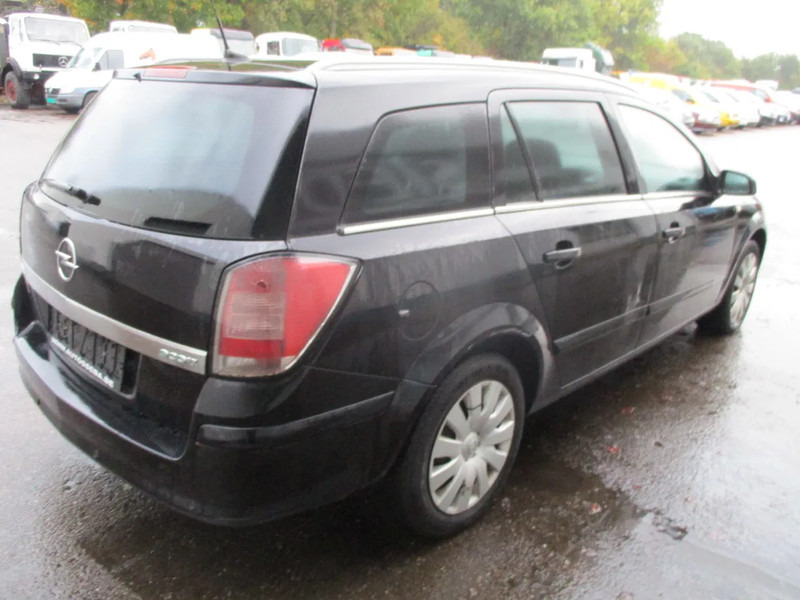 Opel Astra 1.7 CDTI , NOT RUNNING , Navi , Airco , lederen bekleding - Henkilöauto: kuva Opel Astra 1.7 CDTI , NOT RUNNING , Navi , Airco , lederen bekleding - Henkilöauto Opel Astra 1.7 CDTI , NOT RUNNING , Navi , Airco , lederen bekleding - Henkilöauto: kuva Opel Astra 1.7 CDTI , NOT RUNNING , Navi , Airco , lederen bekleding - Henkilöauto