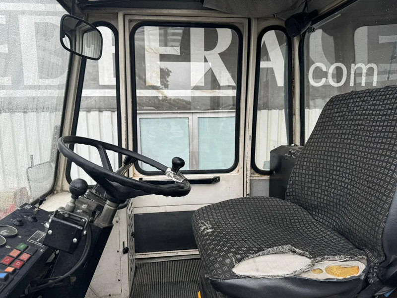 Dieseltrukki Svetruck 860-28 Pneumatic Tire Forklift: kuva Dieseltrukki Svetruck 860-28 Pneumatic Tire Forklift