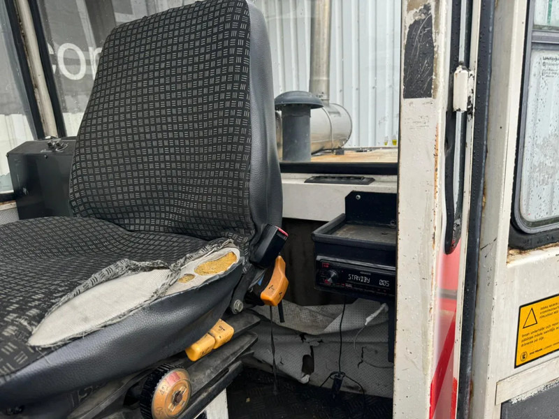 Dieseltrukki Svetruck 860-28 Pneumatic Tire Forklift: kuva Dieseltrukki Svetruck 860-28 Pneumatic Tire Forklift