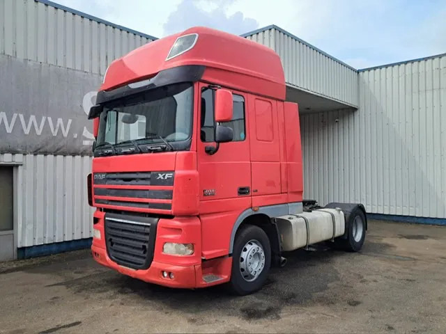 DAF XF 105 460 , Manual Gearbox , PTO , Tipper Hydraulics , Airco , Superspace Cab - Vetopöytäauto: kuva DAF XF 105 460 , Manual Gearbox , PTO , Tipper Hydraulics , Airco , Superspace Cab - Vetopöytäauto DAF XF 105 460 , Manual Gearbox , PTO , Tipper Hydraulics , Airco , Superspace Cab - Vetopöytäauto: kuva DAF XF 105 460 , Manual Gearbox , PTO , Tipper Hydraulics , Airco , Superspace Cab - Vetopöytäauto