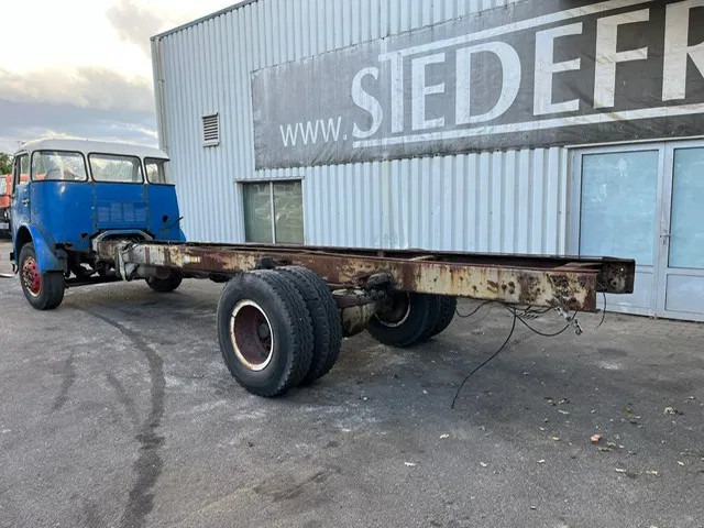Volvo F 86 -49 S , Oldtimer for Restauration - Kuorma-auto alusta: kuva Volvo F 86 -49 S , Oldtimer for Restauration - Kuorma-auto alusta Volvo F 86 -49 S , Oldtimer for Restauration - Kuorma-auto alusta: kuva Volvo F 86 -49 S , Oldtimer for Restauration - Kuorma-auto alusta