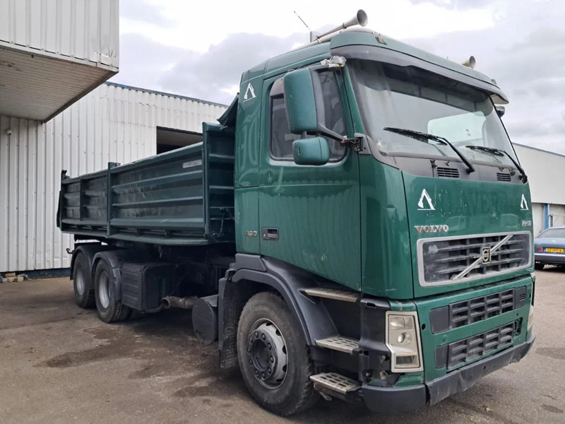 Volvo FH 12 - 460 , 6x2 , 3 Way Tipper, Spring Suspension , Manual Gearbox, Airco - Kippiauto kuorma-auto: kuva Volvo FH 12 - 460 , 6x2 , 3 Way Tipper, Spring Suspension , Manual Gearbox, Airco - Kippiauto kuorma-auto Volvo FH 12 - 460 , 6x2 , 3 Way Tipper, Spring Suspension , Manual Gearbox, Airco - Kippiauto kuorma-auto: kuva Volvo FH 12 - 460 , 6x2 , 3 Way Tipper, Spring Suspension , Manual Gearbox, Airco - Kippiauto kuorma-auto