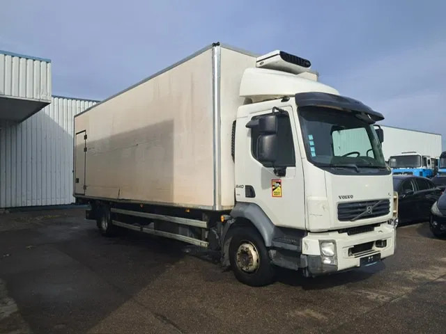 Volvo FL 12-240 , Fridge truck , Carrier Viento - Refrigeraattori kuorma-auto: kuva Volvo FL 12-240 , Fridge truck , Carrier Viento - Refrigeraattori kuorma-auto Volvo FL 12-240 , Fridge truck , Carrier Viento - Refrigeraattori kuorma-auto: kuva Volvo FL 12-240 , Fridge truck , Carrier Viento - Refrigeraattori kuorma-auto