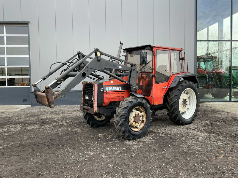 Traktori Valmet 705-4: kuva Traktori Valmet 705-4